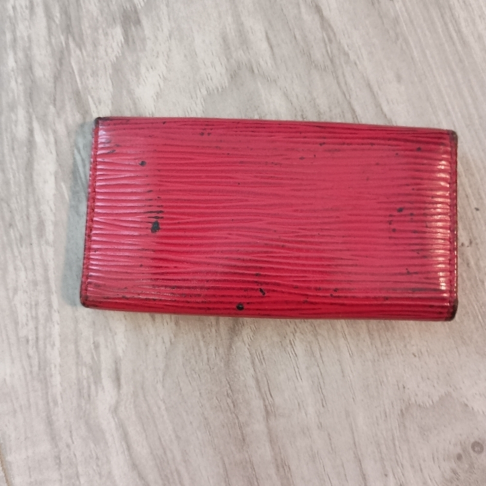 Authentic Louis Vuitton Epi Leather 4 Key Holder Cles Unisex Red - Picture 2 of 7